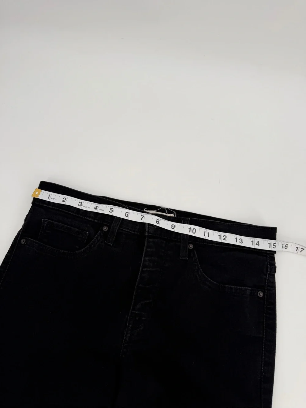 Levi’s Jeans Women’s 30 Black 312 Shaping Slim Tag 30x32 Stretch Denim Mid Rise